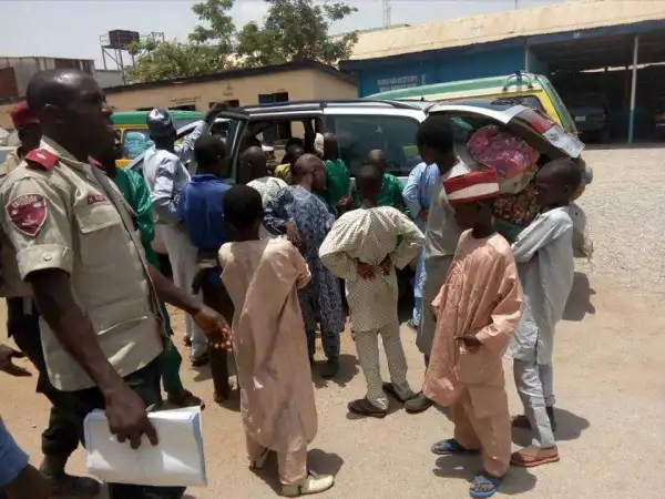 Child trafficking Apprehended In Kaduna With 17 Underaged Children [photo]